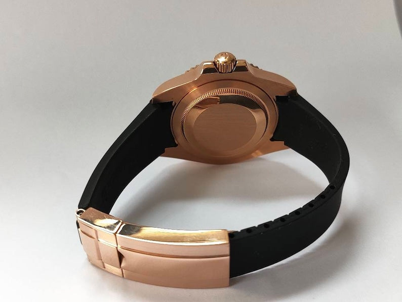 SEIKOMARINER OR ROSE-NOIR ( BRACELET CAOUTCHOUC )